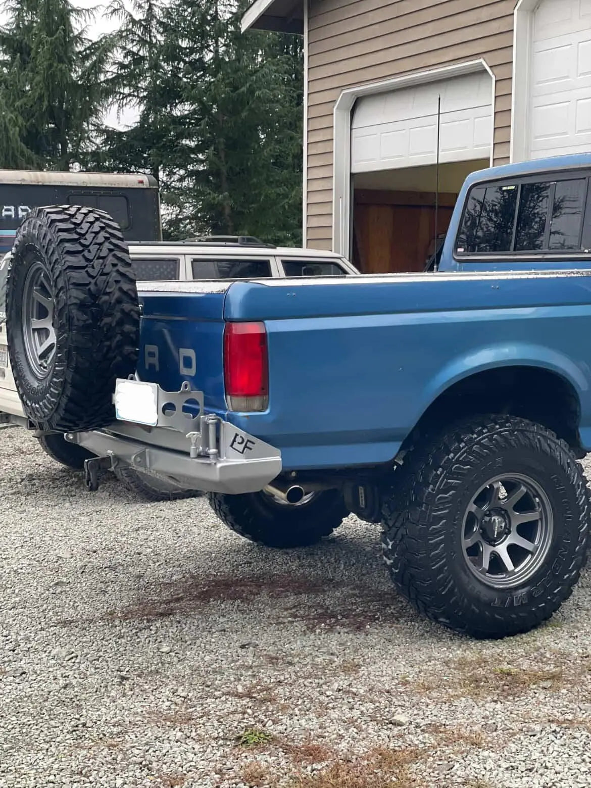 1980-1996 Bronco RockSolid Centered Tire and NATO Can Rear Bumper (PF842C)