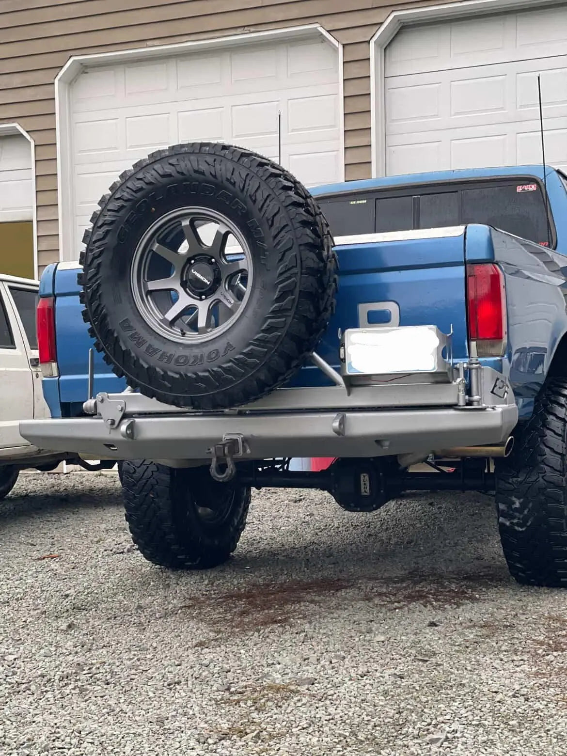 1980-1996 Bronco RockSolid Centered Tire and NATO Can Rear Bumper (PF842C)