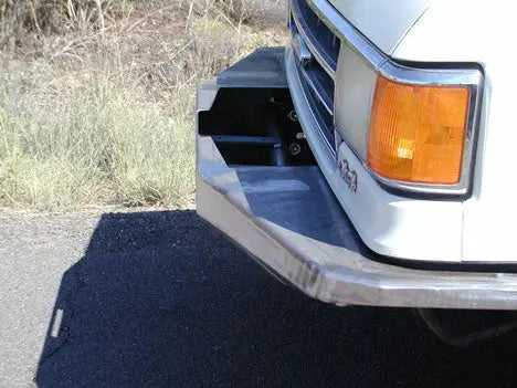 1987-1991 Bronco RockSolid™ Flat Top Front Bumper (PF818) image 2