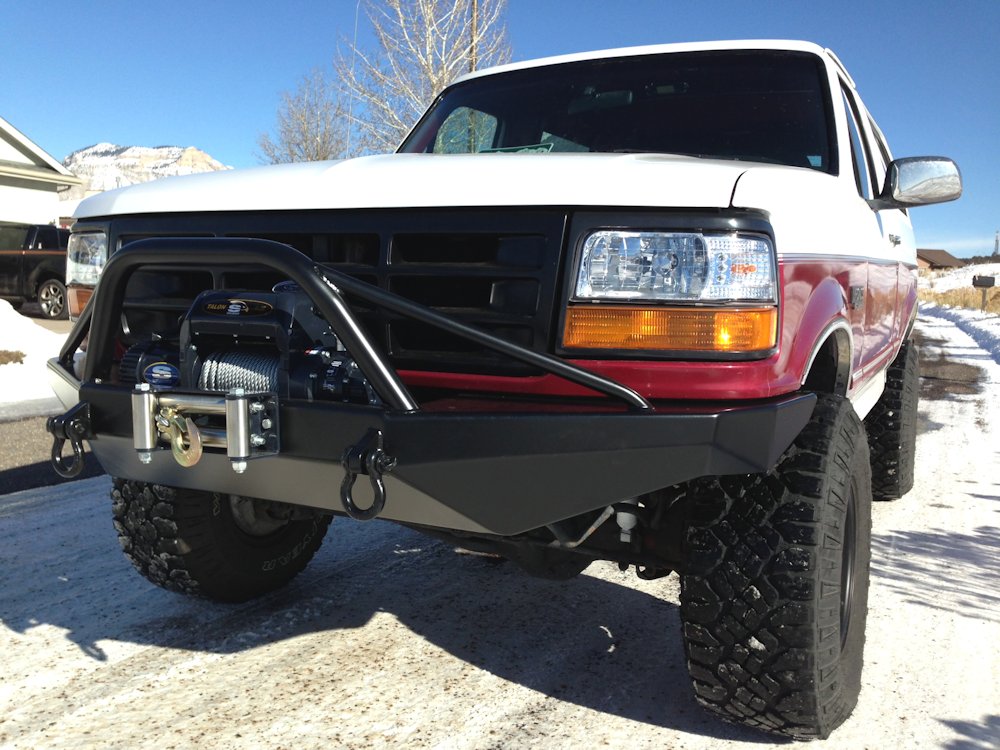 92-96 Bronco front bumper with push bar and 10" x 4.5" wi...